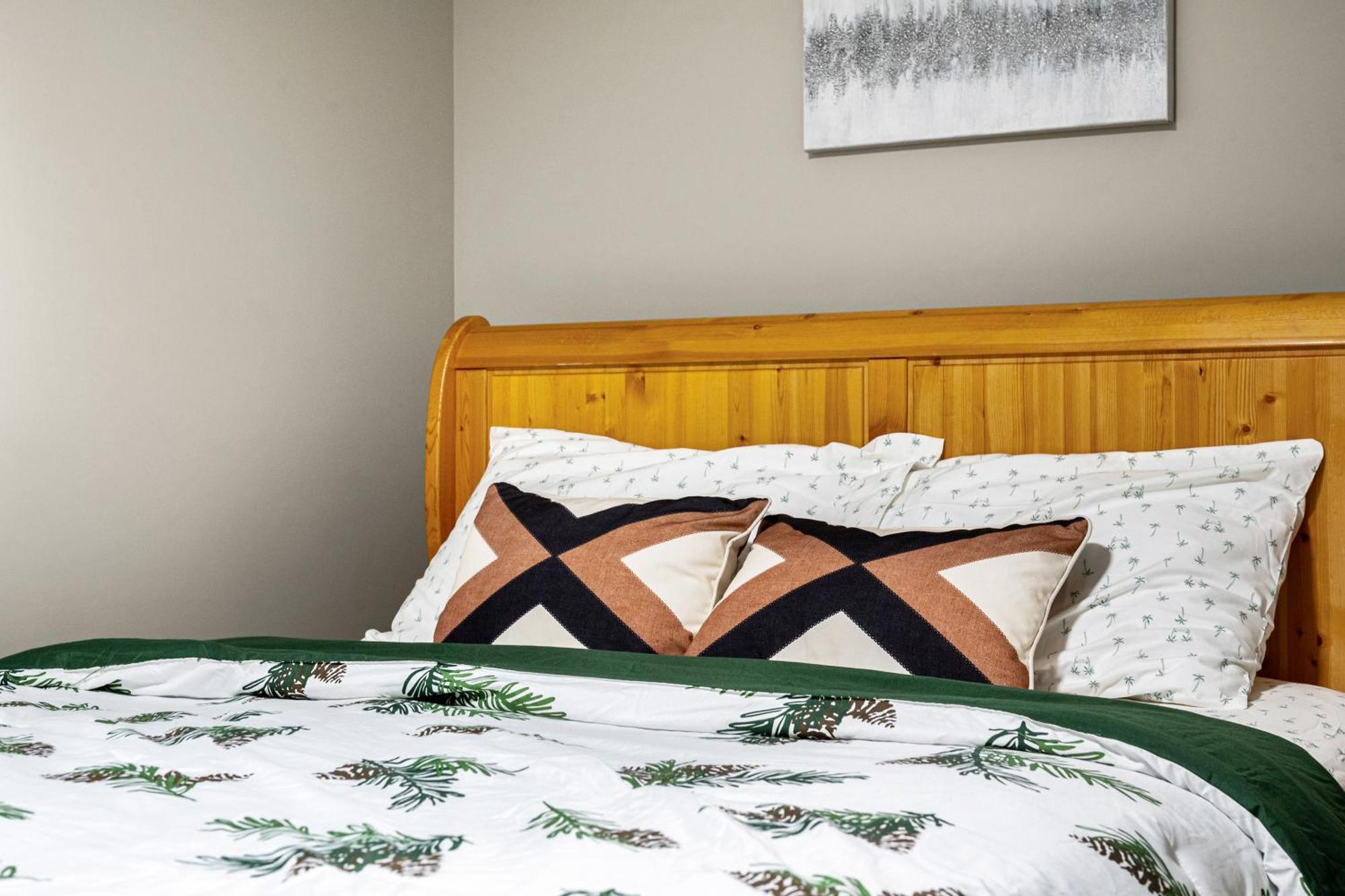 Modern 2 Bedroom Basement Suite With Laundry YYC Dış mekan fotoğraf